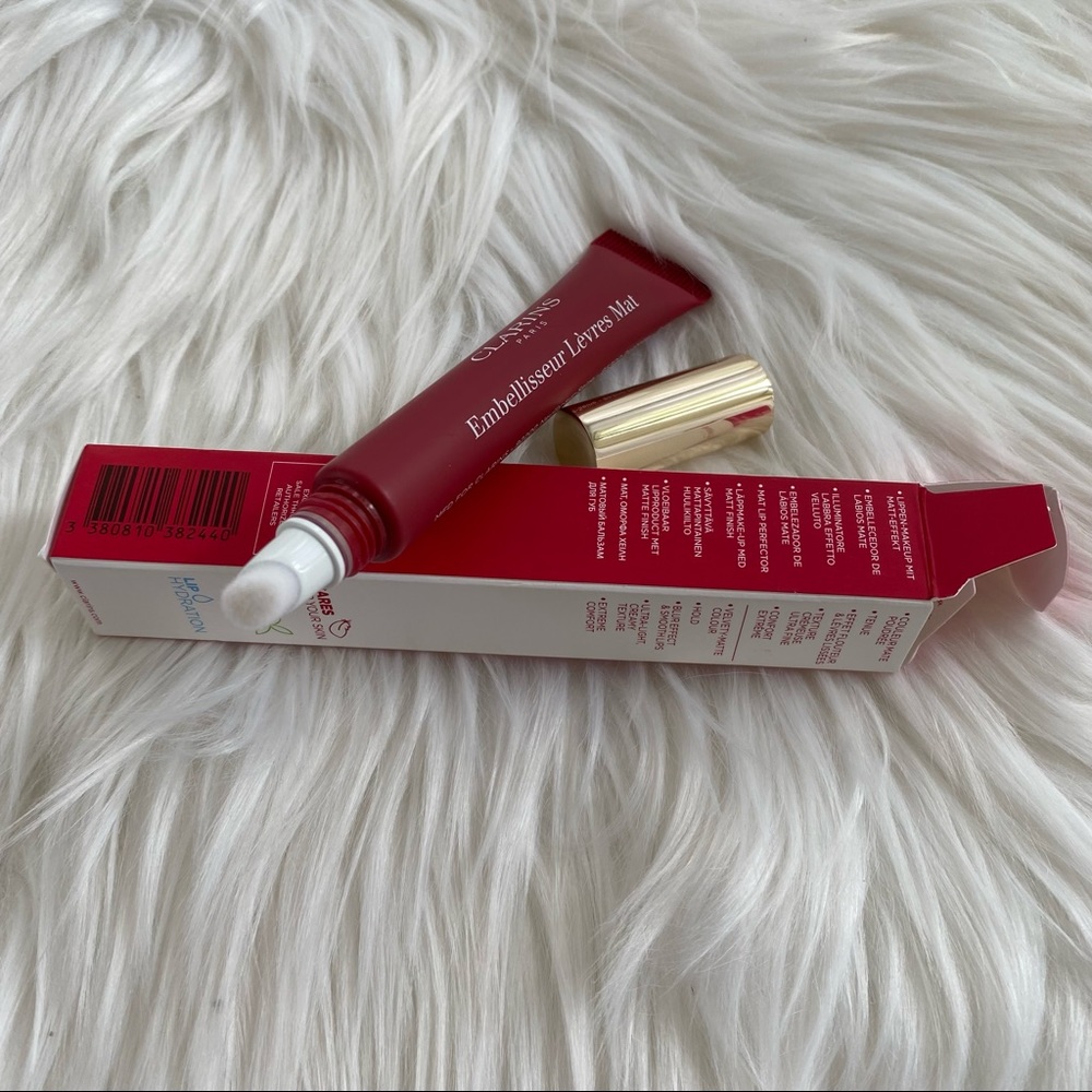Clarins 03 Velvet Lip Perfector Velvet Red Matte
